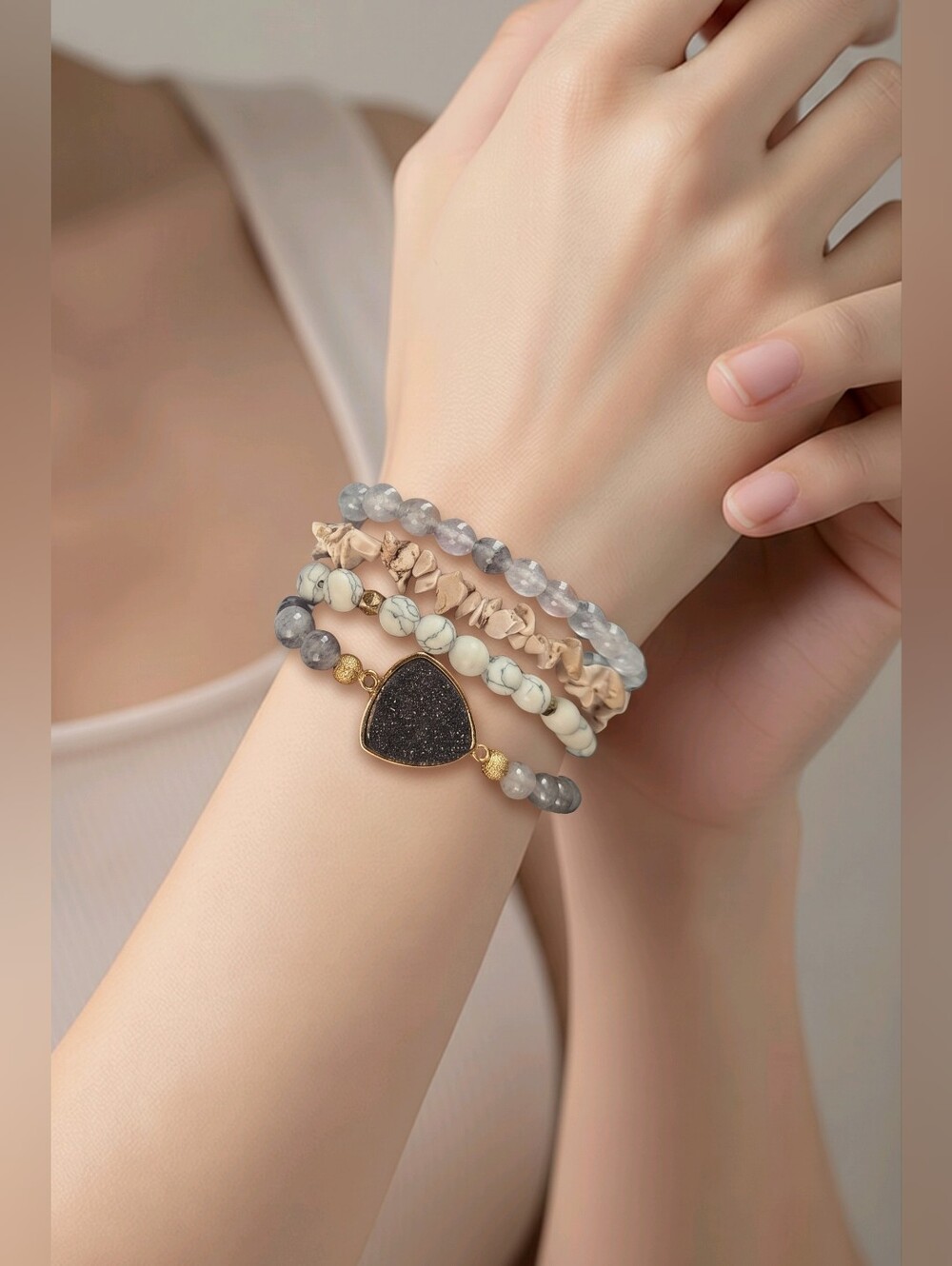 Hildie‎ & Jo New Neutrals Bracelet Set - Magnesite & Gray Agate - 4 Pieces